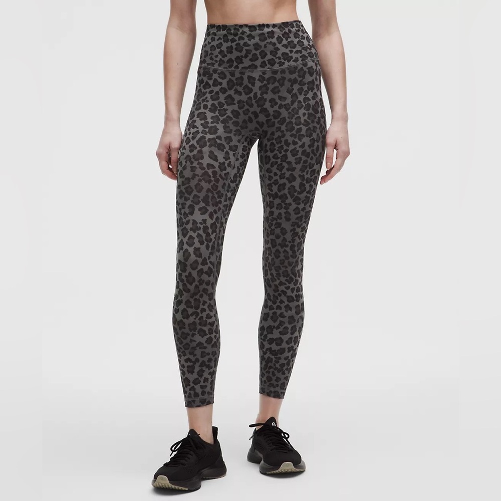 097•Lululemon Align HR Pant 25" in Grey Leopard Print